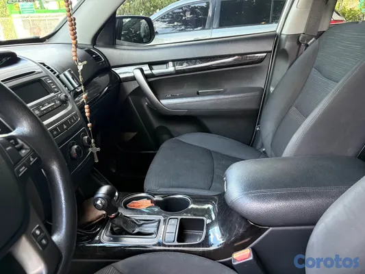 2014 Kia Sorento — foto 3 / 10