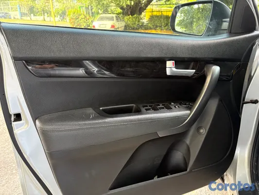 2014 Kia Sorento — foto 7 / 10