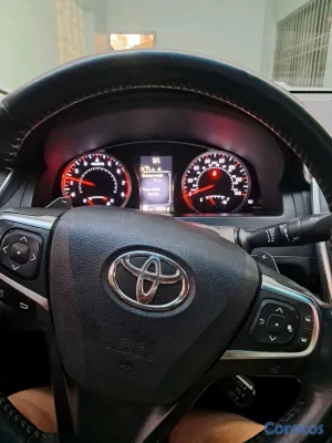 2015 Toyota Camry — foto 4 / 4