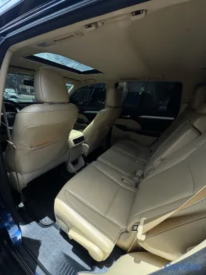 2016 Toyota Highlander — foto 5 / 13