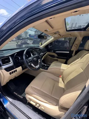 2016 Toyota Highlander — foto 9 / 13