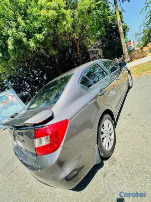 2012 Honda Civic — foto 13 / 19