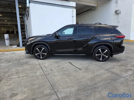 2022 Toyota Highlander — foto 8 / 10