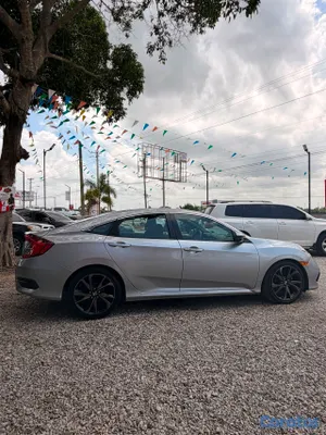2020 Honda Civic — foto 2 / 20