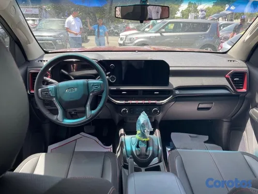 2025 Chevrolet Colorado — foto 4 / 10