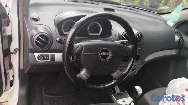 2013 Chevrolet Aveo — foto 3 / 6