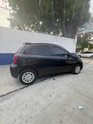 2014 Nissan March — foto 5 / 9