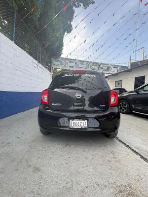 2014 Nissan March — foto 7 / 9