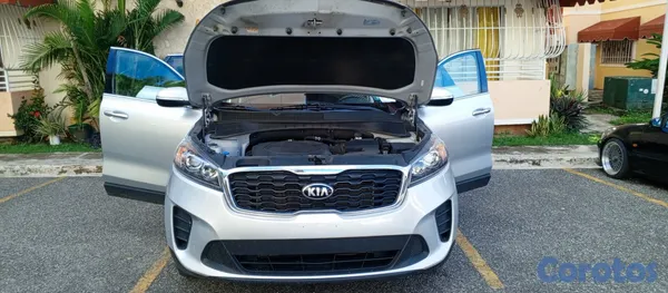 2020 Kia Sorento — foto 7 / 12