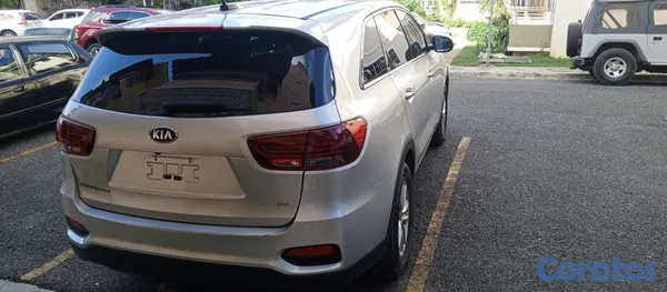 2020 Kia Sorento — foto 8 / 12