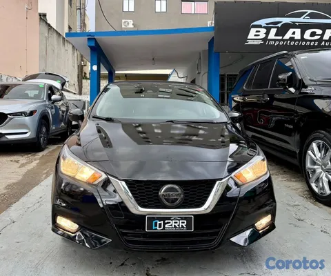 2020 Nissan Versa — foto 2 / 10