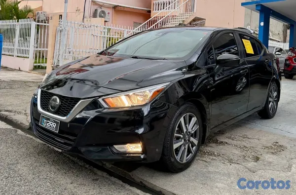 2020 Nissan Versa — foto 4 / 10