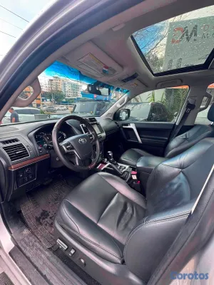 2018 Toyota Land Cruiser Prado — foto 4 / 10