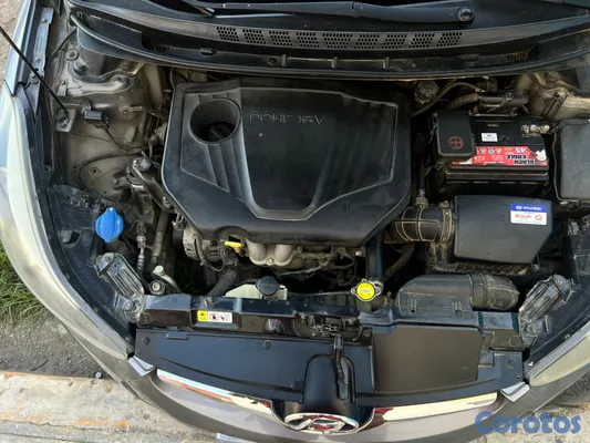 2015 Hyundai Avante — foto 2 / 9
