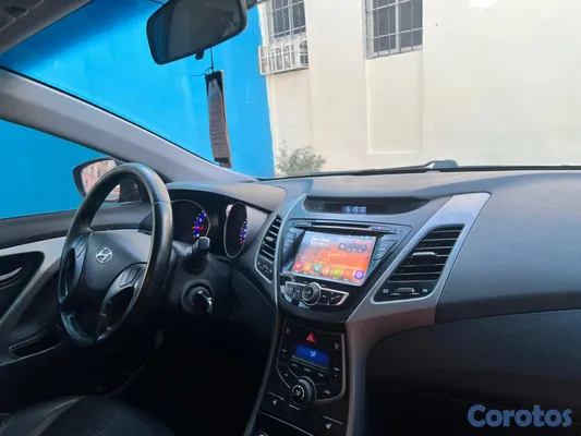 2015 Hyundai Avante — foto 7 / 9