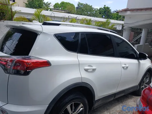 2018 Toyota Rav-4 — foto 3 / 10
