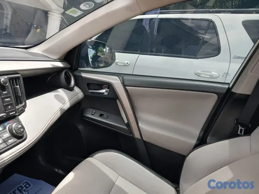 2018 Toyota Rav-4 — foto 6 / 10