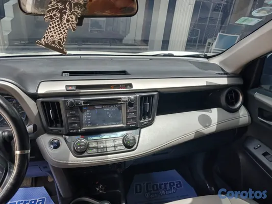 2018 Toyota Rav-4 — foto 7 / 10