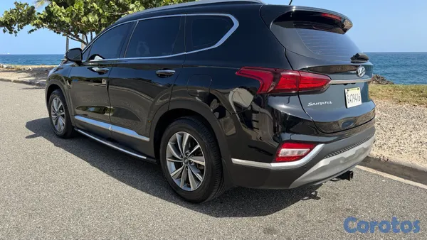 2020 Hyundai Santa Fe — foto 2 / 19