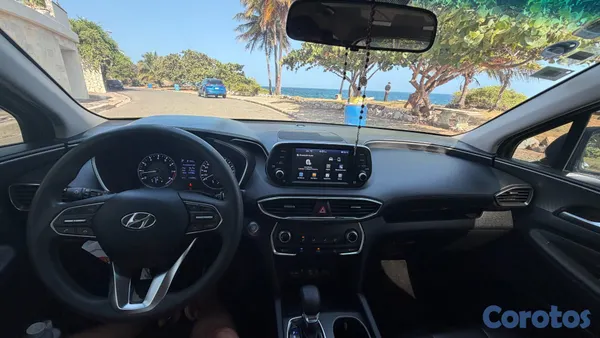 2020 Hyundai Santa Fe — foto 9 / 19