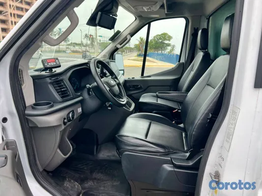 2020 Ford Transit — foto 4 / 10