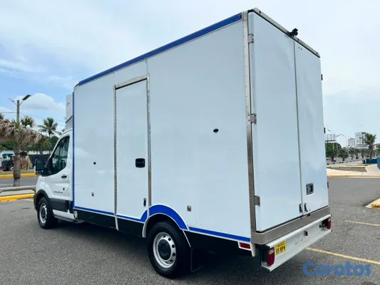 2020 Ford Transit — foto 10 / 10
