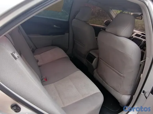 2014 Toyota Camry — foto 4 / 7
