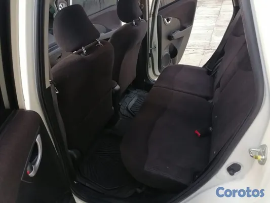 2011 Honda Fit — foto 10 / 10