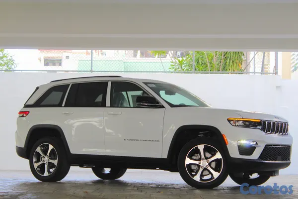 2026 Jeep Cherokee — foto 7 / 12