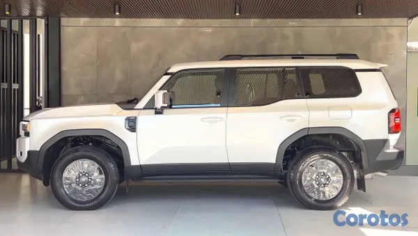 2027 Toyota Land Cruiser Prado — foto 2 / 12