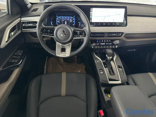 2026 Mitsubishi Montero — foto 9 / 12