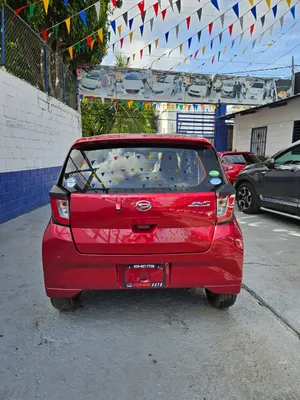 2019 Daihatsu Mira — foto 5 / 9