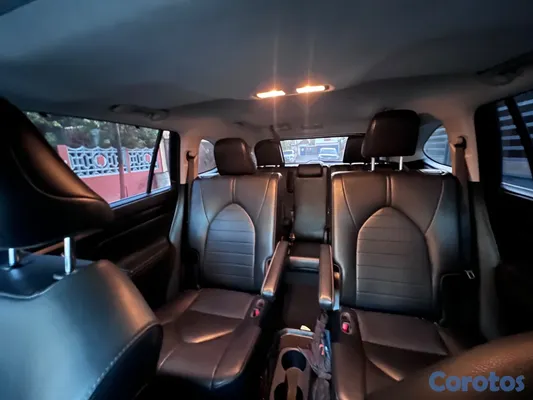 2020 Toyota Highlander — foto 2 / 6