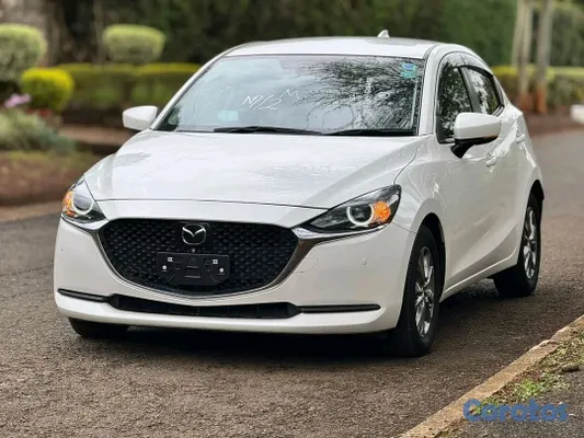 2021 Mazda 2 — foto 2 / 9