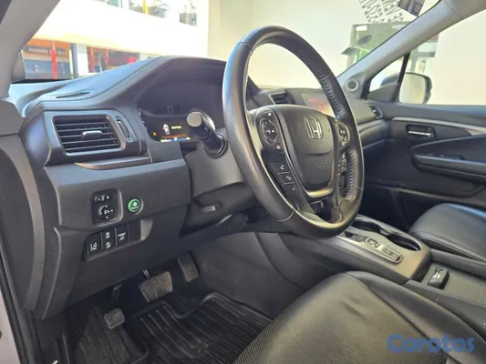 2022 Honda Ridgeline — foto 14 / 18