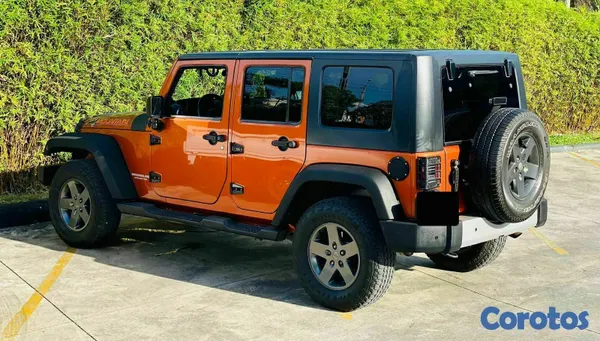 2010 Jeep Wrangler — foto 4 / 7