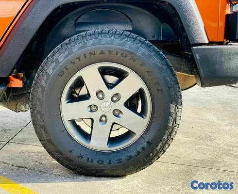 2010 Jeep Wrangler — foto 5 / 7