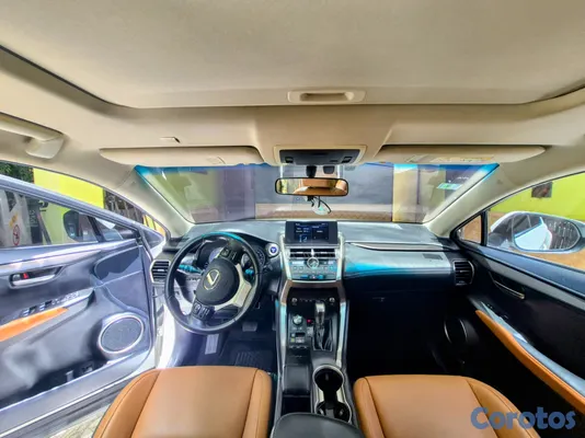 2020 Lexus NX — foto 5 / 19