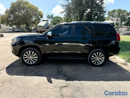 2023 Toyota Land Cruiser Prado — foto 4 / 12