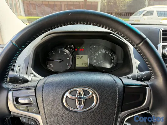 2023 Toyota Land Cruiser Prado — foto 6 / 12