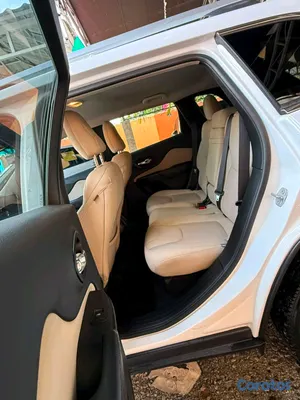 2017 Jeep Cherokee Latitude — foto 8 / 14