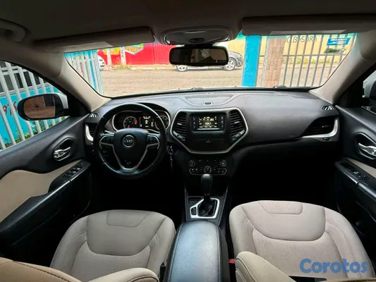 2017 Jeep Cherokee Latitude — foto 9 / 14