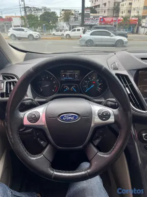 2014 Ford Escape — foto 9 / 10