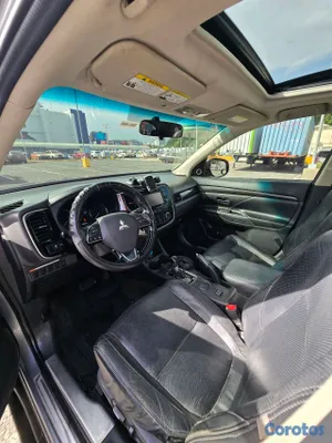 2016 Mitsubishi Outlander — foto 10 / 11