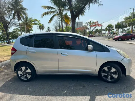 2013 Honda Fit — foto 4 / 8