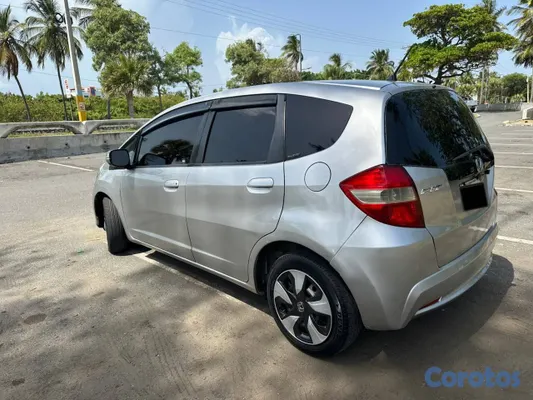 2013 Honda Fit — foto 6 / 8