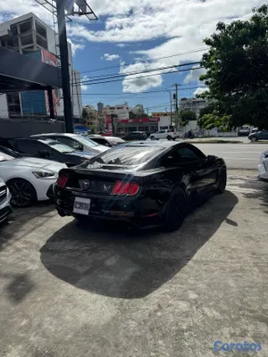 2015 Ford Mustang — foto 6 / 13