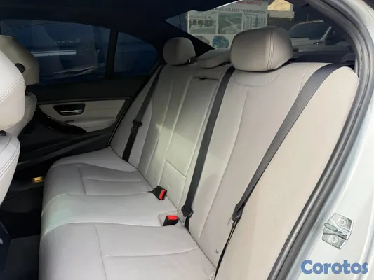 2012 BMW Serie 3 — foto 2 / 11