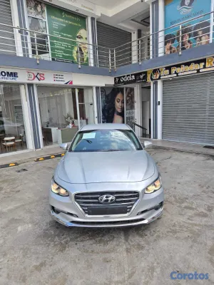 2018 Hyundai Grandeur — foto 2 / 12