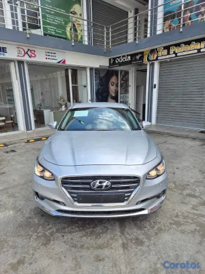 2018 Hyundai Grandeur — foto 11 / 12